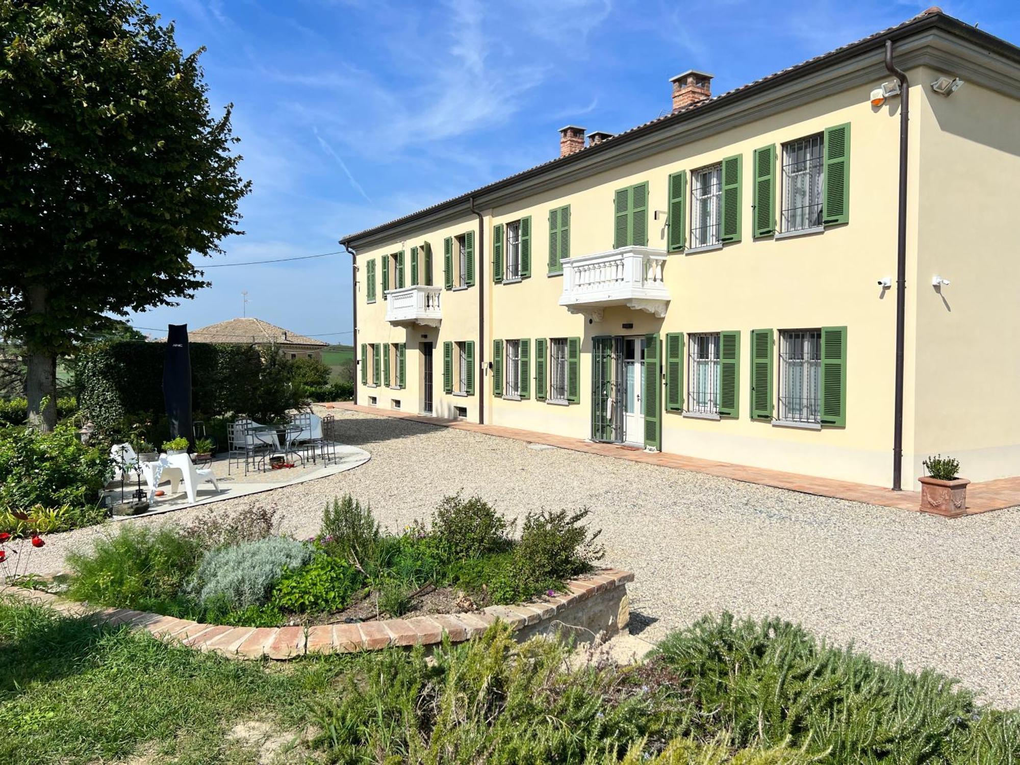 Bed and Breakfast Belcasale Vignale Exterior foto